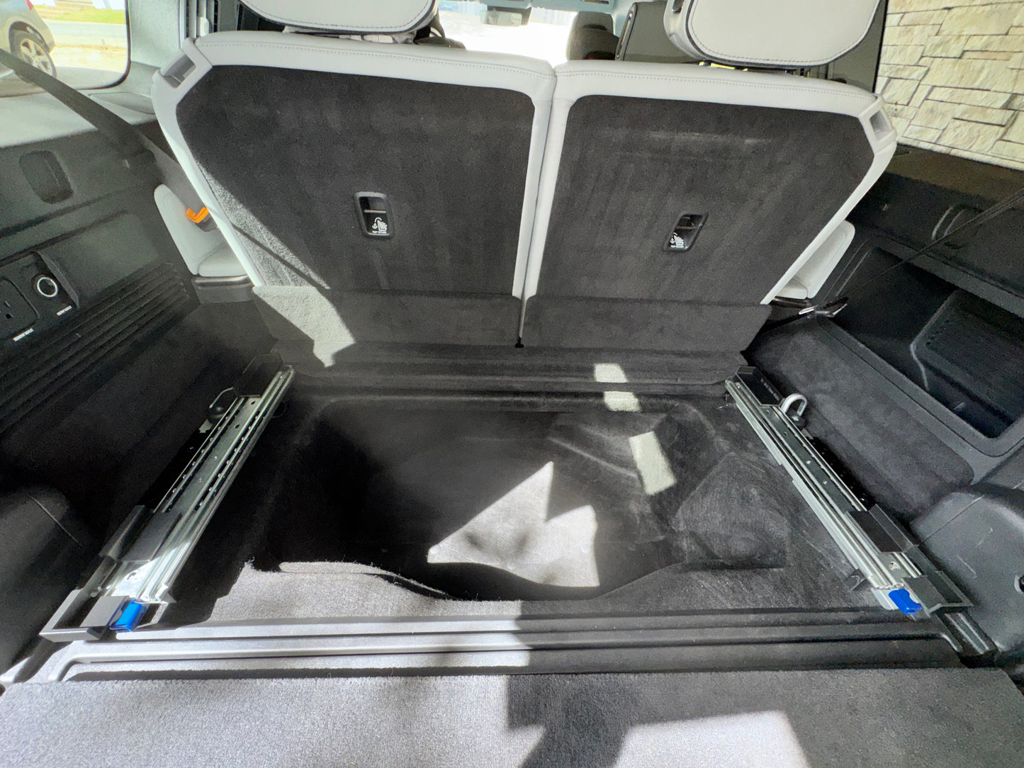 coA³st Cargo Drawer Slide System – Rivian R1S (Pull-Out Tray)